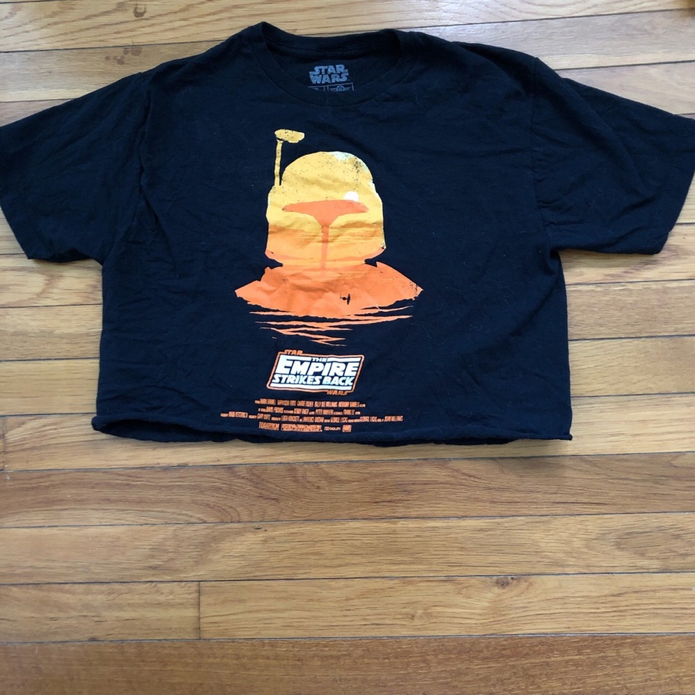 Starwars cropped shirt for teens.